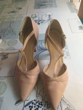 Zapatos tacón nude T-Strap Talla 39