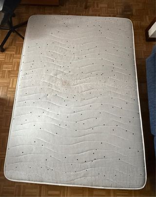 Somier tapizado y colchón 135x190