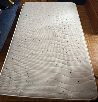 Somier tapizado y colchón 135x190