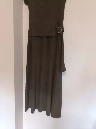 Vestido asimétrico efecto ante cinturón