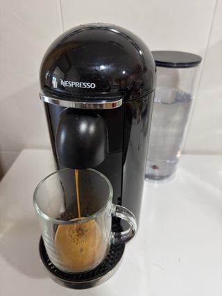 Cafetera Nespresso Vertuo Plus