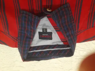 Camisa Tommy Hilfiger Rayas Rojas y Azules