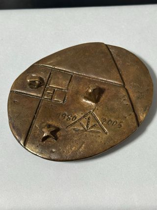 Escultura de bronce estilo malagueño