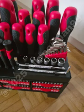 Set Completo Attrezzi Cacciaviti + Kit Magnetico