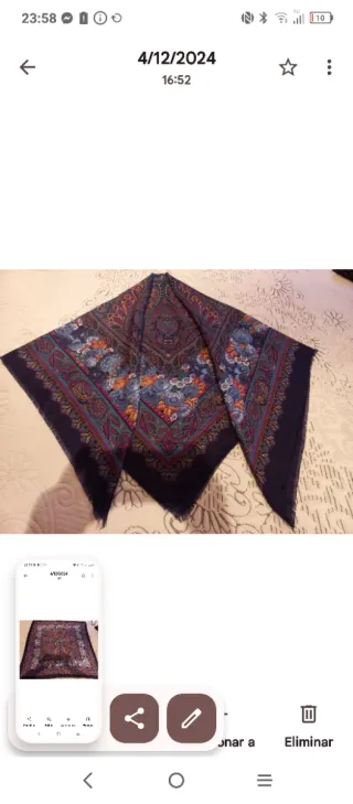 Lenços com padrão floral