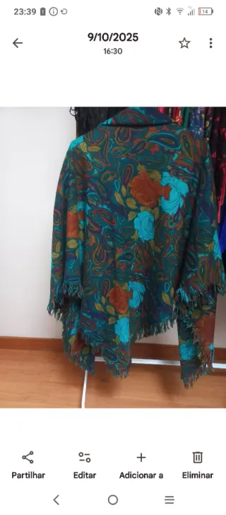 Lenços com padrão floral