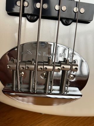 Bajo Eléctrico Lakland Skyline 44-60 Blanco