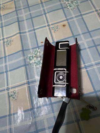 Nokia 7280 con funda y cargador original