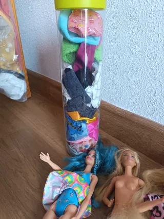 Lote Muñecas Barbie y Ken