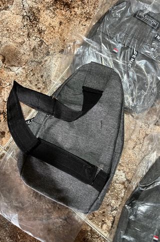 Bandolera hombre gris