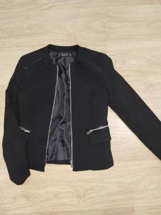 Chaqueta Stradivarius Negra Cremallera