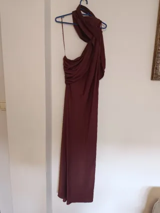 Vestido rojo asimétrico