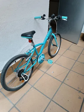 Bicicleta btwin infantil azul