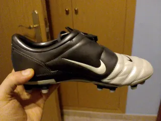 Zapatillas Fútbol Nike T90 Blancas