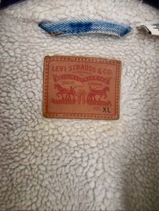 Chaqueta Levi's vaquera con borreguito