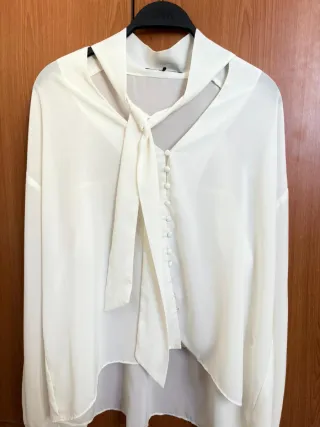 Blusa Zara Blanca con Lazo