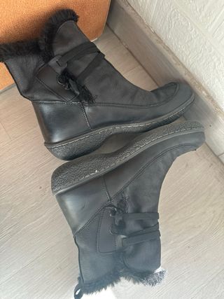Botas negras forradas talla 38