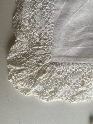 Juego de sábanas antiguas con fundas