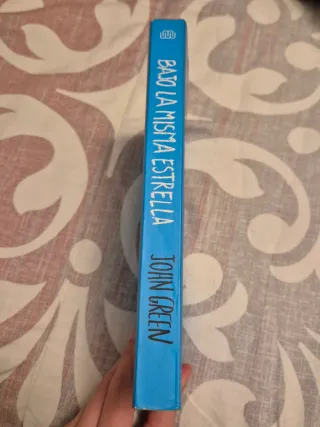 Libro Bajo la Misma Estrella - John Green