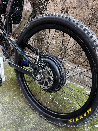 BICICLETA DESCENSO ELÉCTRICA