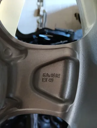 Llantas 15 Pulgadas 5 tornillos (4 Unidades) nuev