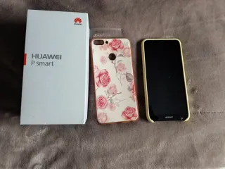 Telefono Huawei P Smart con custodie