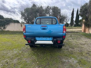 Mitsubishi l200 pik up