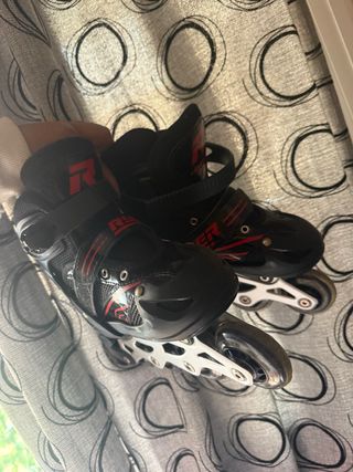 Patines en línea unisex negros talla 28/30