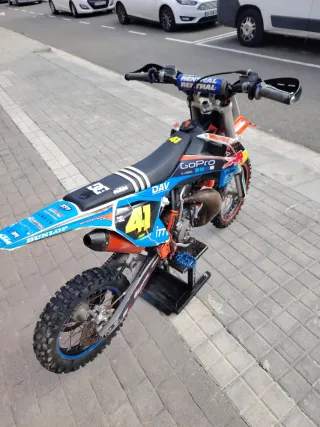 KTM 65cc con 4 juegos de ruedas
