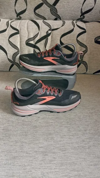 Brooks Cascadia 16 GTX Goretex Talla 39