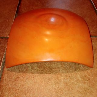 Plato decorativo de cerámica naranja