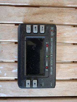 Metrónomo Afinador Korg MT-40