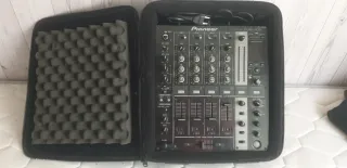 Mesa Mezclas Pioneer DJM-700 Negra