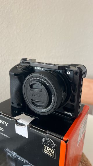 Cámara Sony a6400 + Lente Kit + Accesorios