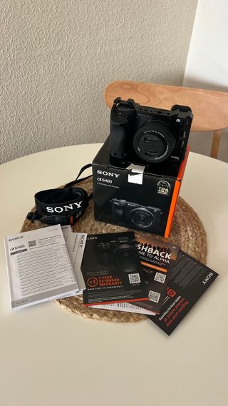 Cámara Sony a6400 + Lente Kit + Accesorios