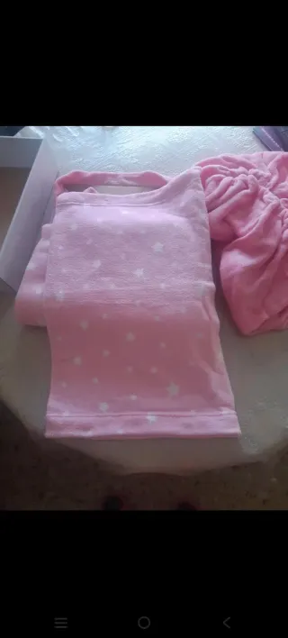 Juego de cuna rosa con estrellas