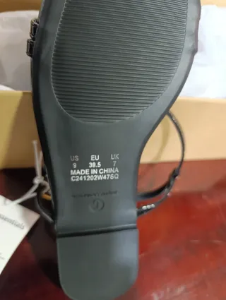 Sandalias Amazon Essentials Negras