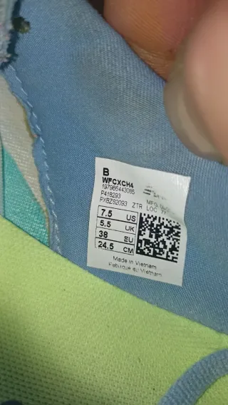 New Balance FuelCell Rebel V4 Azul talla 38