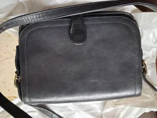 Tres Bolsos  de hombro.