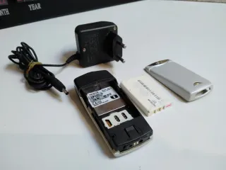 Teléfono Móvil Nokia 8310 Vintage