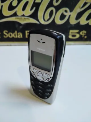 Teléfono Móvil Nokia 8310 Vintage
