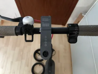 Patinete Xiaomi M365 + Cargador + Ruedas repuesto