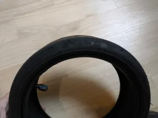 Patinete Xiaomi M365 + Cargador + Ruedas repuesto