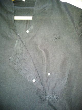Camisa asiática negra