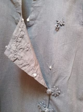 Camisa asiática negra