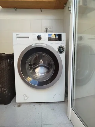 Lavadora Beko 8 kg. En buen estado.