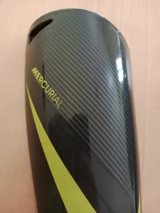 Espinilleras Nike Mercurial Talla L