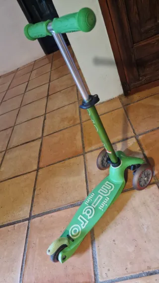 Patinete Niño de 2 a 5 años,  con 3 ruedas