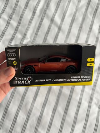 Coches Metálicos Escala 1:43 nuevos caja original