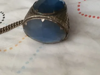 Sombrilla de encaje azul y plateada